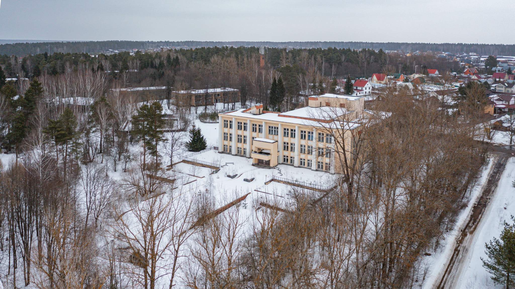 Купить  помещение свободного назначения