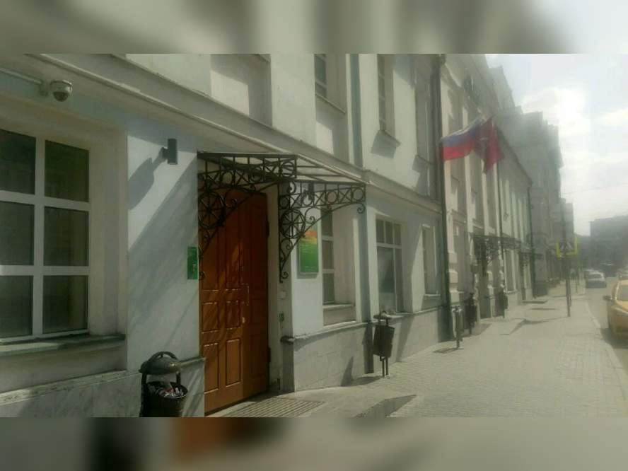 Снять  торговое помещение