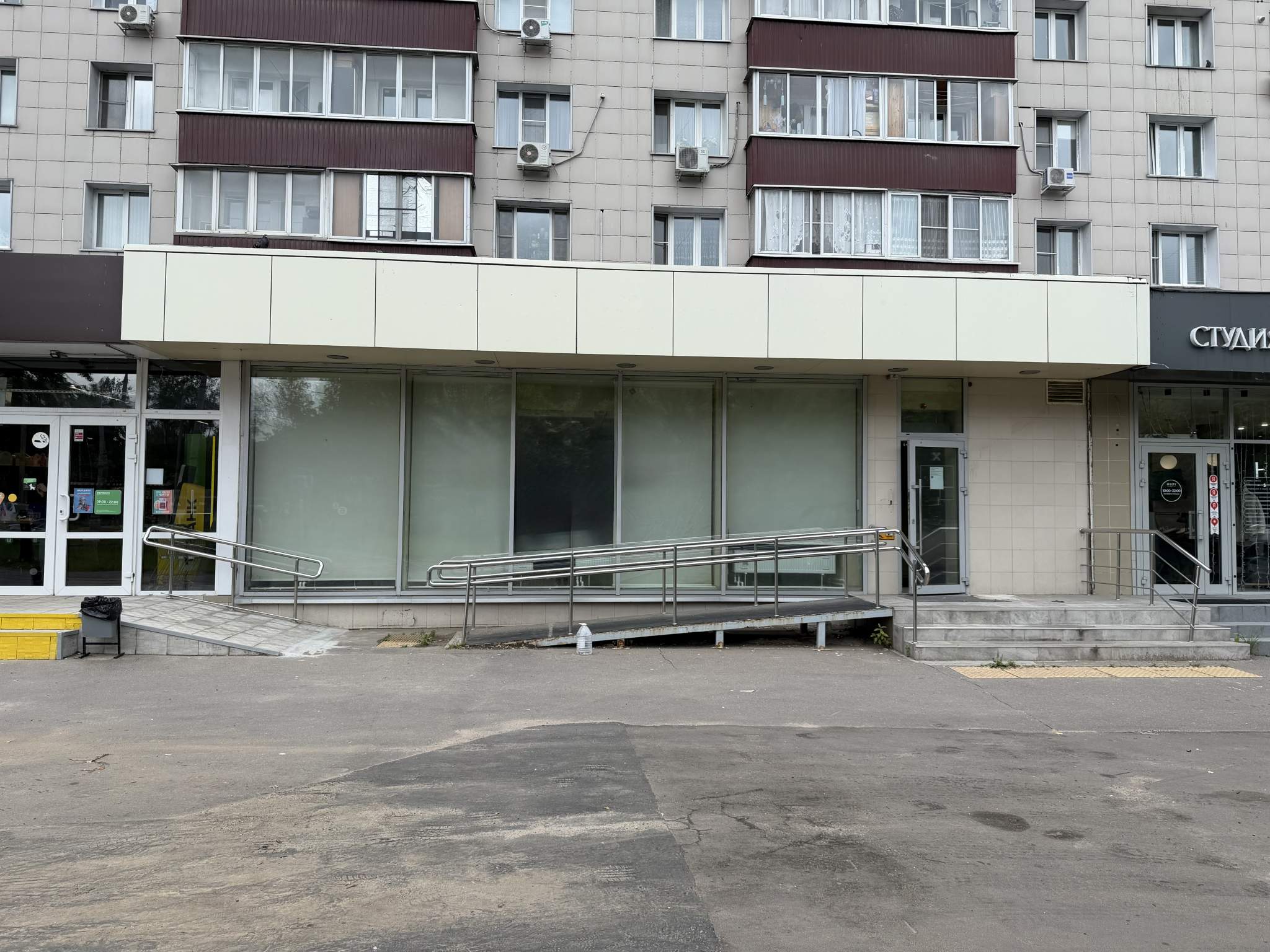 Снять  торговое помещение