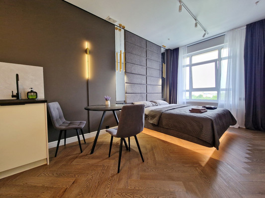 Купить --комнатную квартиру