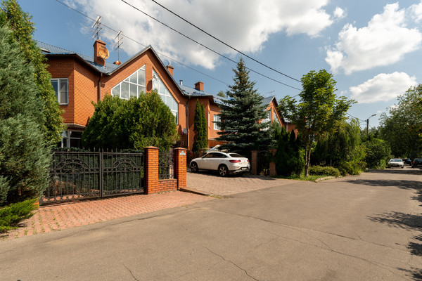 Купить  коттедж