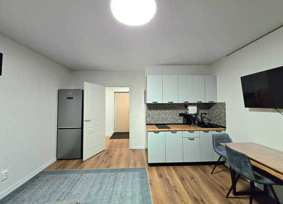 Купить --комнатную квартиру