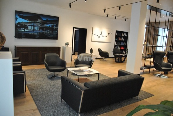 Снять  помещение свободного назначения