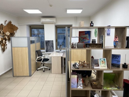 Снять  помещение свободного назначения