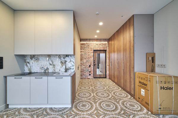 Купить --комнатную квартиру