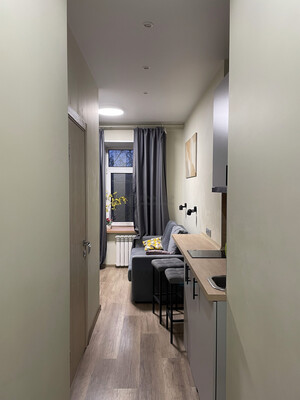 Купить --комнатную квартиру