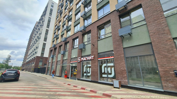 Снять  помещение свободного назначения