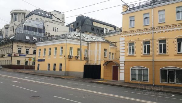 Снять  помещение свободного назначения