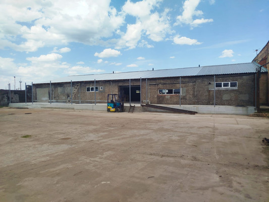 Снять  помещение свободного назначения