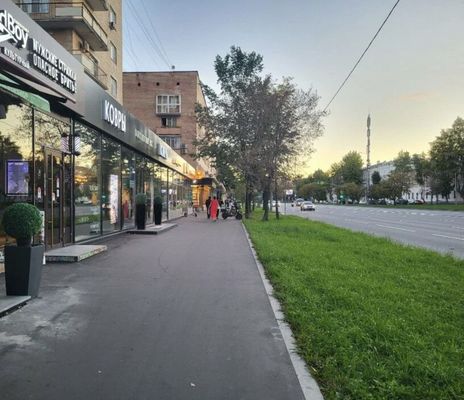 Снять  помещение свободного назначения