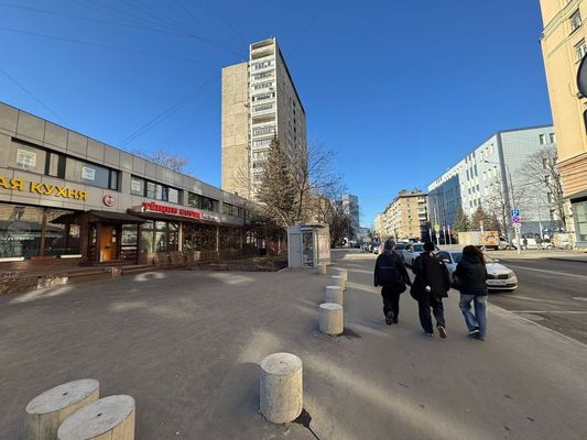Снять  торговое помещение