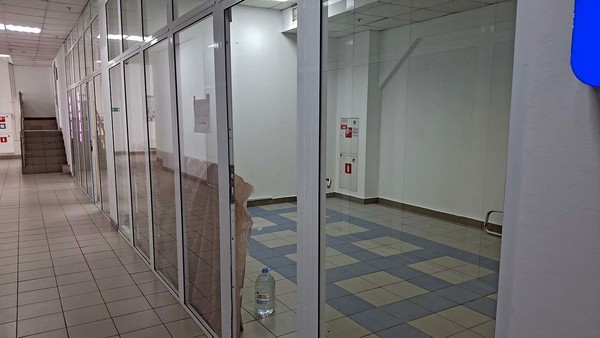 Снять  торговое помещение