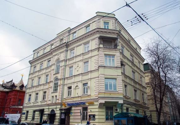 Снять  помещение свободного назначения